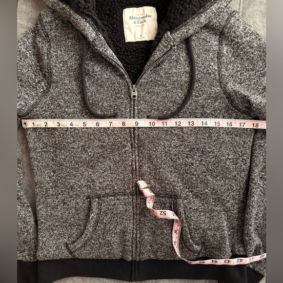 Abercrombie & Fitch Zip Up Sweater - Picture 4 of 15